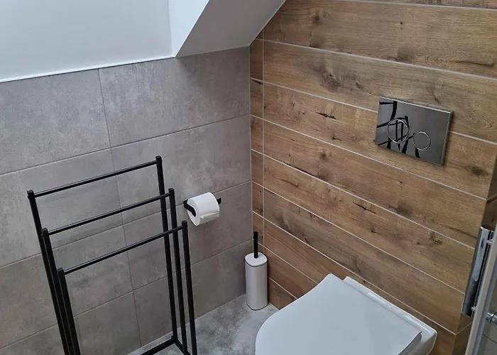 Debowy Zakatek W Dolinie Baryczy